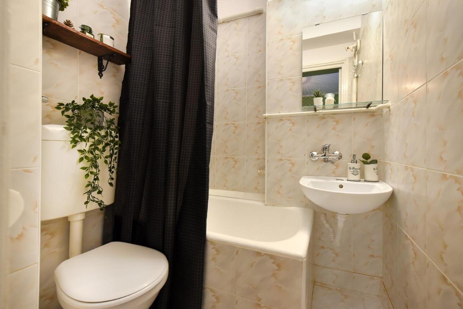 Chic Accommodation With Breathtaking Views Over Calea Victoriei - Your Central Heaven Bucarest Exterior foto