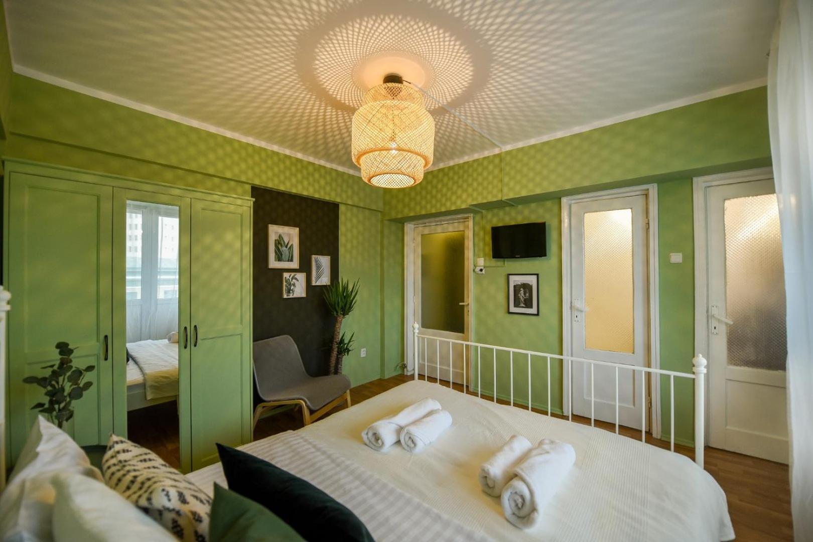 Chic Accommodation With Breathtaking Views Over Calea Victoriei - Your Central Heaven Bucarest Exterior foto
